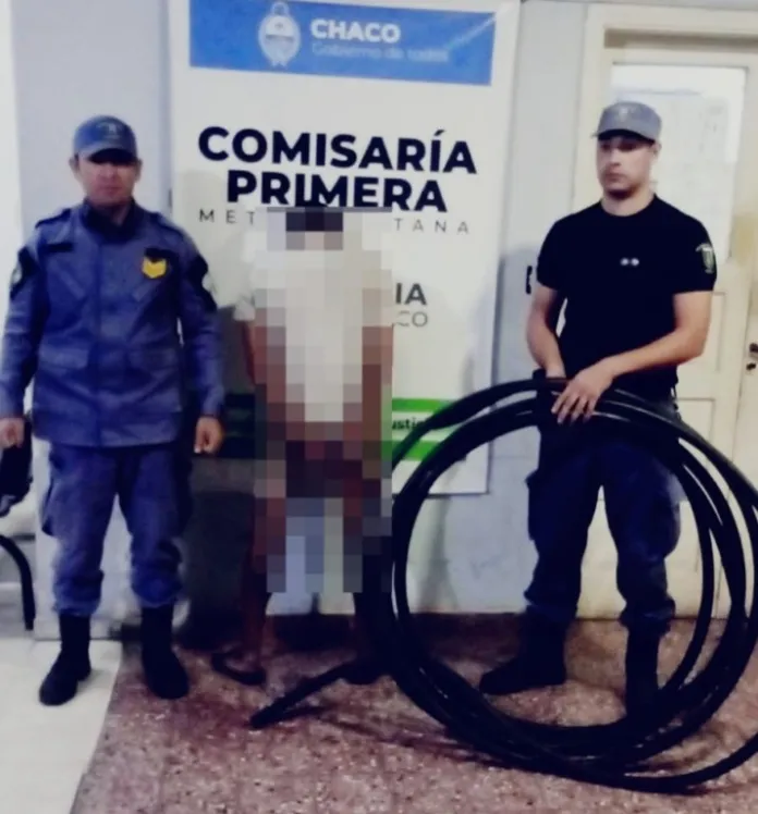 Vio a los policías y huyó porque llevaba 15 metros de cable robado: lo detuvieron