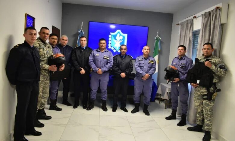 Se realizaron entregas de equipamiento para los agentes de la Policía del Chaco
